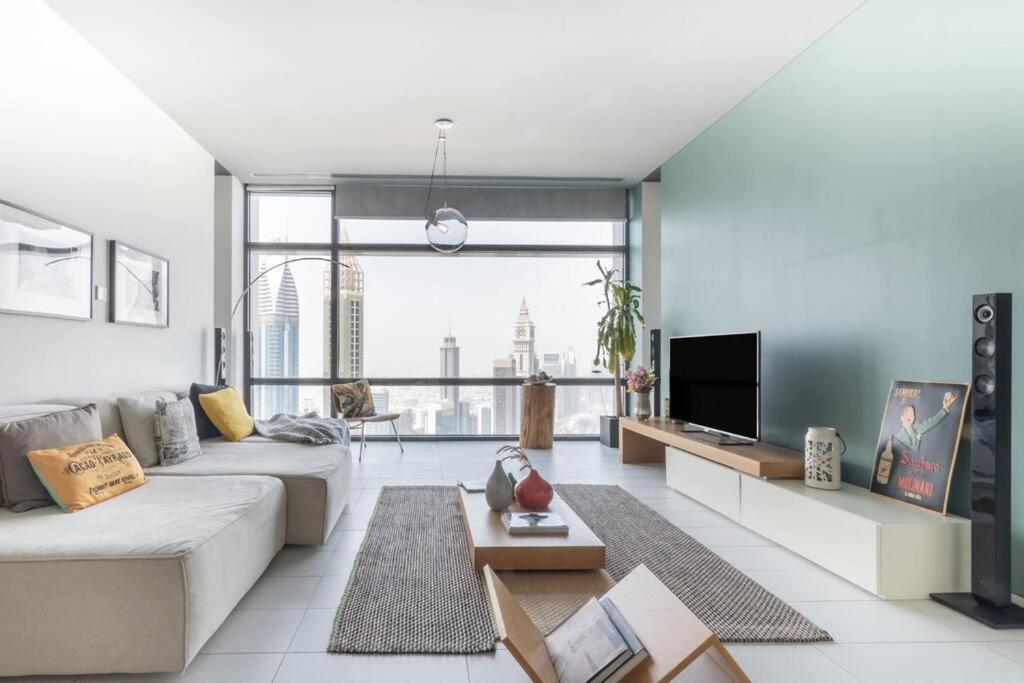 The Smart Concierge - Index Tower Dubai